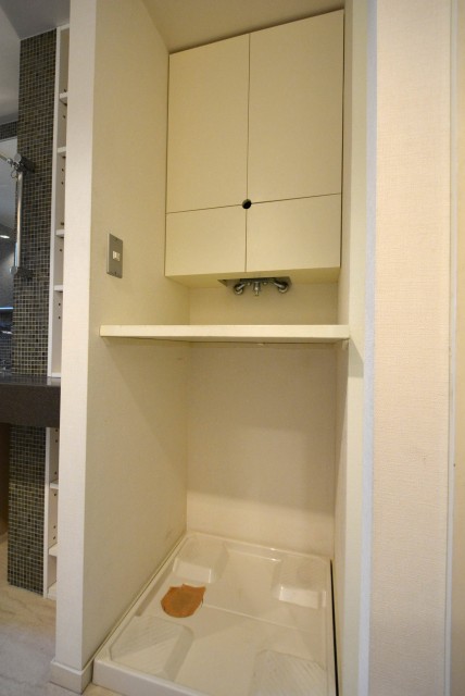 東急ドエルアルス上野毛206 　洗濯機置場