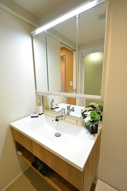 代官山マンション　洗面台