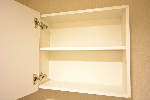 朝日プラザ上北沢　トイレ吊戸棚