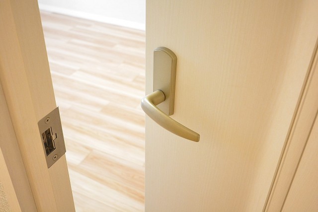 朝日プラザ上北沢　6.0帖洋室ドア