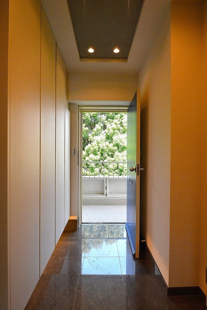 代官山マンション　玄関廊下