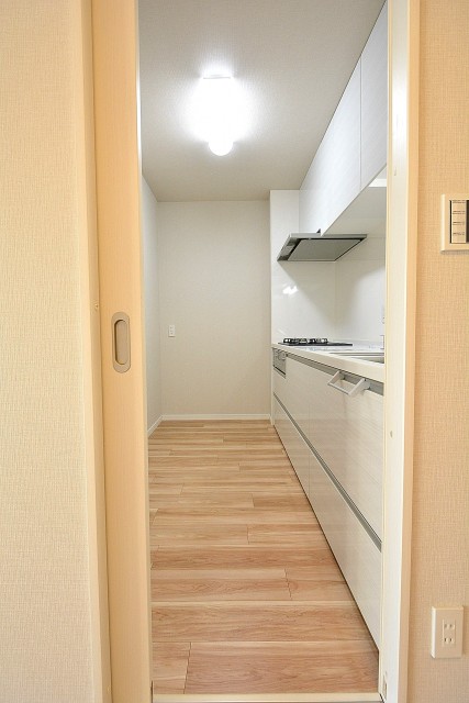 朝日プラザ上北沢　3.0帖の独立キッチン