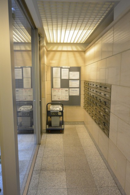 ビラカーサ四谷四丁目　郵便ポスト