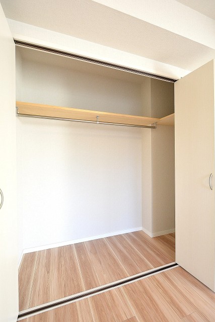 朝日プラザ上北沢　6.0帖洋室のクローゼット