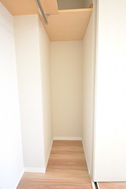 朝日プラザ上北沢　6.0帖洋室のクローゼット