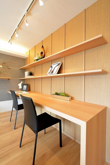 代官山マンション　LDKデスク