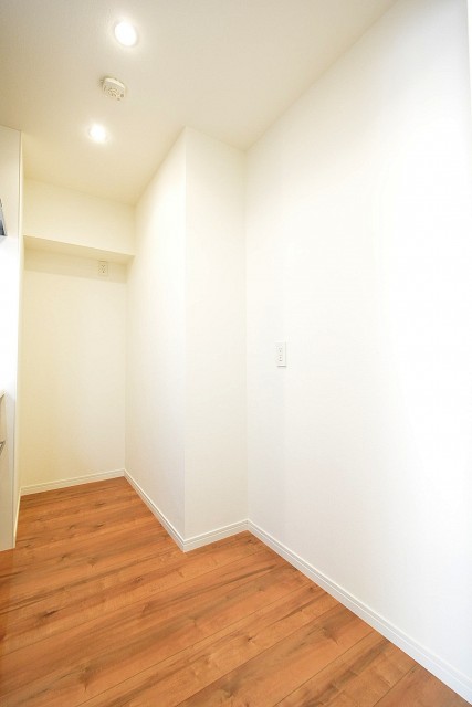 西新宿ハウス　2.4帖のキッチン