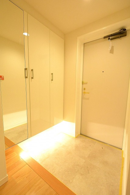 コスモ自由が丘　玄関