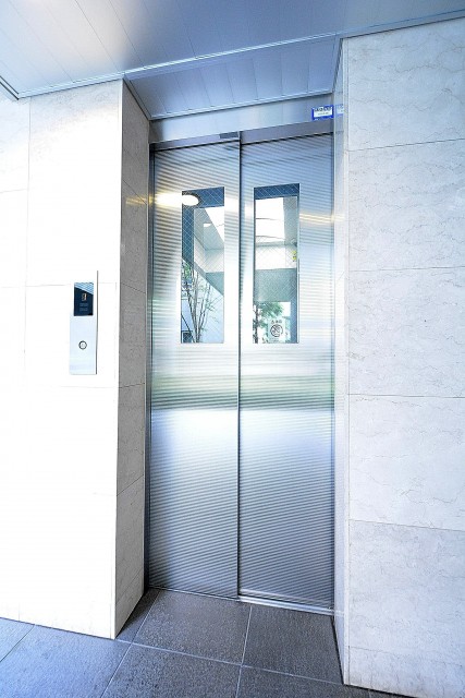 グランコピエ広尾　エレベーター