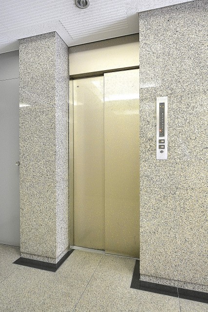 セブン築地　エレベーター