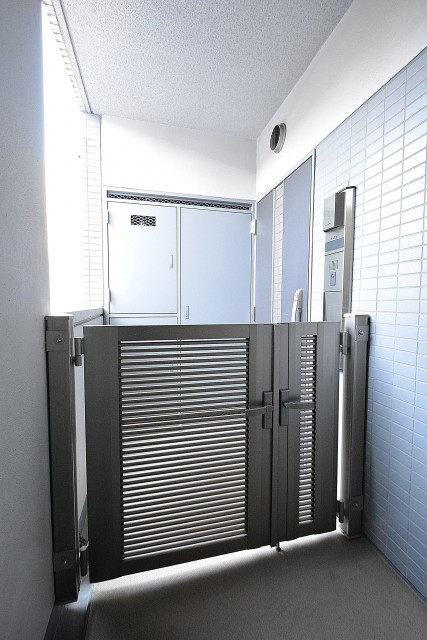 グランコピエ広尾　ポーチ