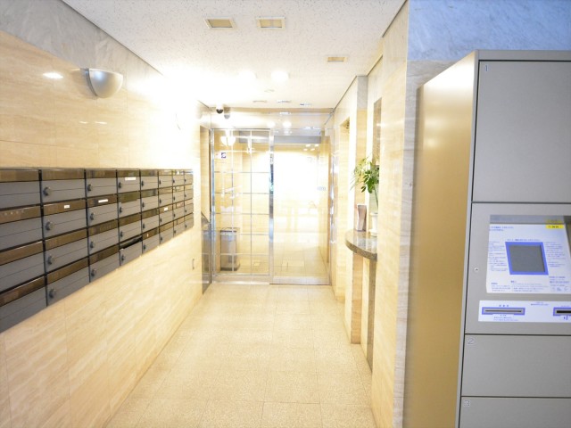 クレッセント目黒Ⅱ　エントランス