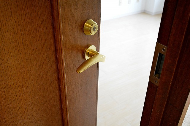 エステージ上野毛　8.0帖洋室ドア