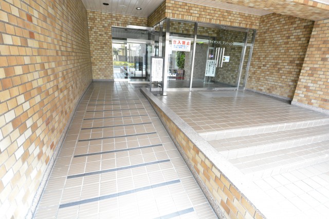 ライオンズマンション高円寺南　エントランス