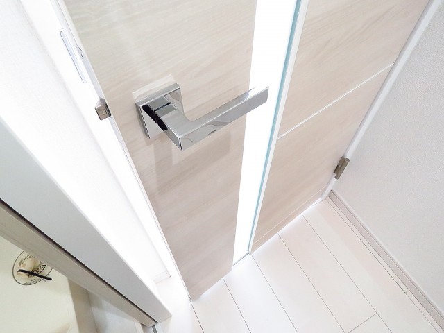 メイツ大井町　LDK扉