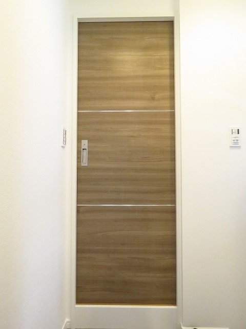 コーポ洗足　洗面室扉