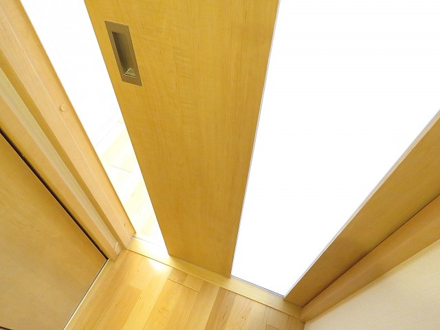 秀和大岡山レジデンス　LDK扉