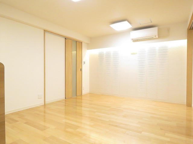 秀和大岡山レジデンス　LDK約10.2帖