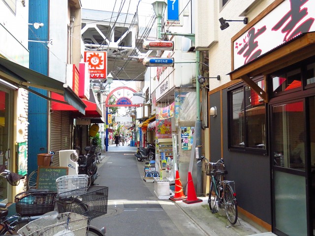 日神パレステージ南大井　商店街