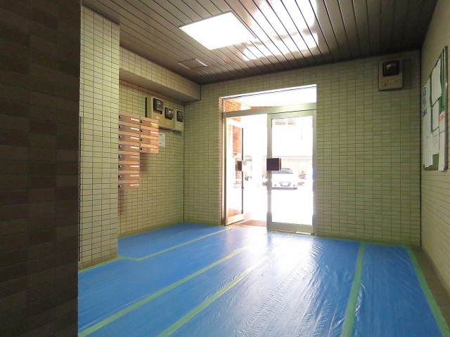 ネオハイツ田町　エントランスホール