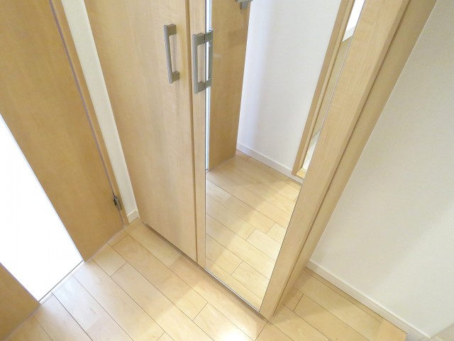 ネオハイツ田町　シューズBOX