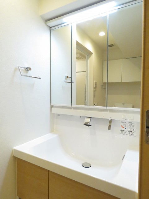 ネオハイツ田町　洗面室