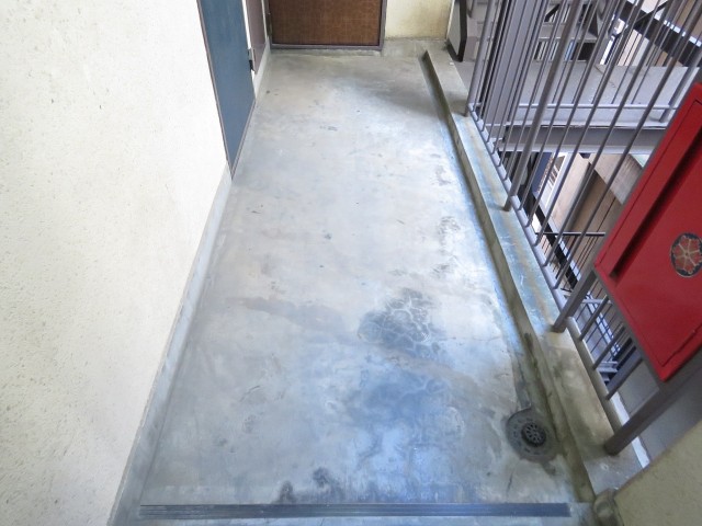 ネオハイツ田町　共用廊下