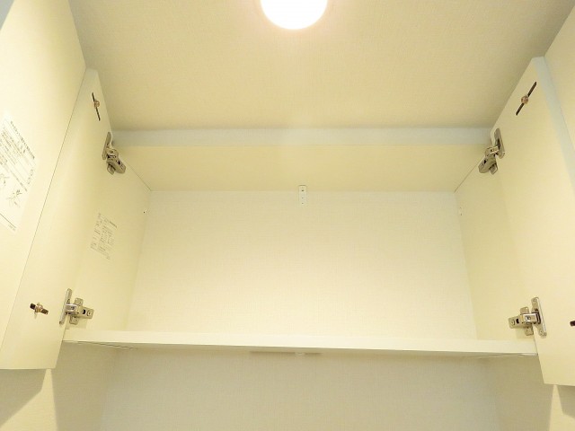 ワコー三田マンション　トイレ収納