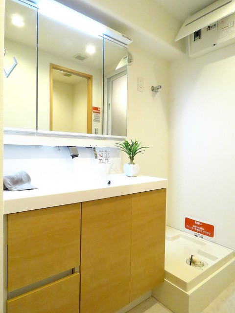 日商岩井第2玉川台マンション　洗面化粧台