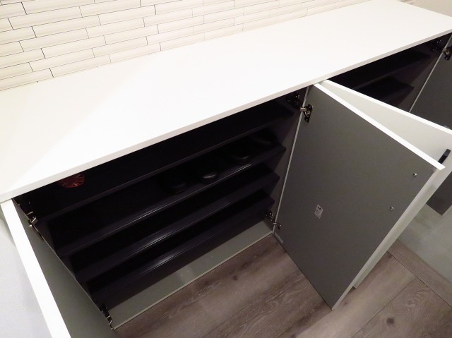 日商岩井第2玉川台マンション　シューズBOX