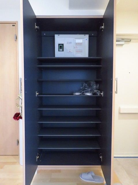 ハイネス巣鴨　シューズBOX