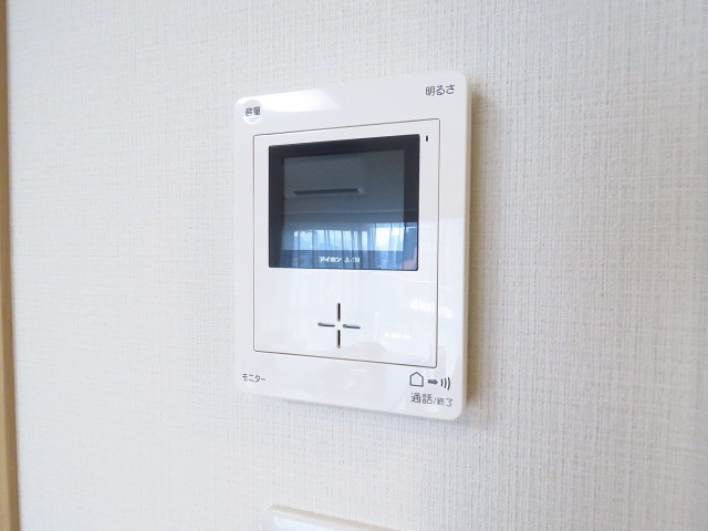 ハイネス巣鴨　TVモニター付きインターホン