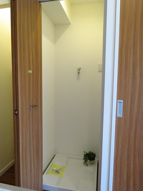 自由ヶ丘第七コーポ　洗濯機置場