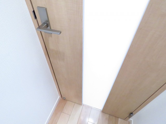 ＮＫ五反田コータース　ダイニングキッチン扉