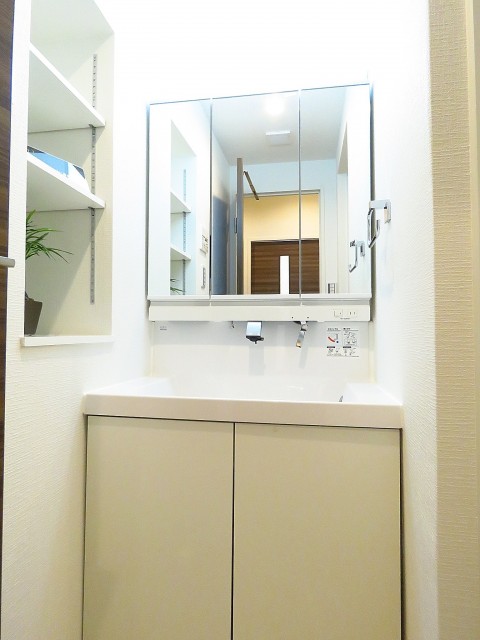 ヴィラティック早稲田　洗面化粧台