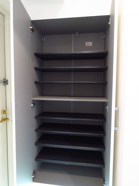 藤和ハイタウン上野　シューズBOX