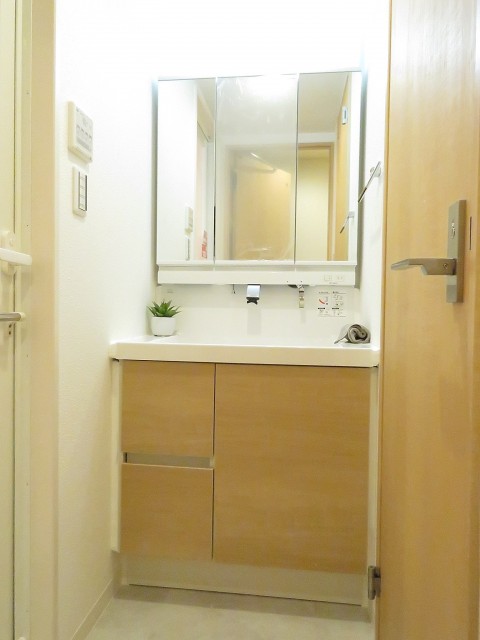上馬マンション　洗面化粧台