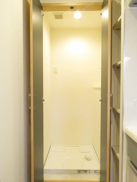 上馬マンション　洗濯機置場