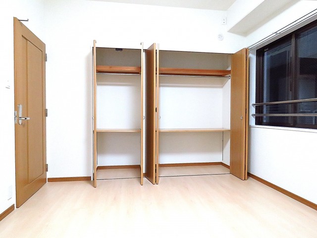 朝日シティパリオ島津山　洋室約6.5帖