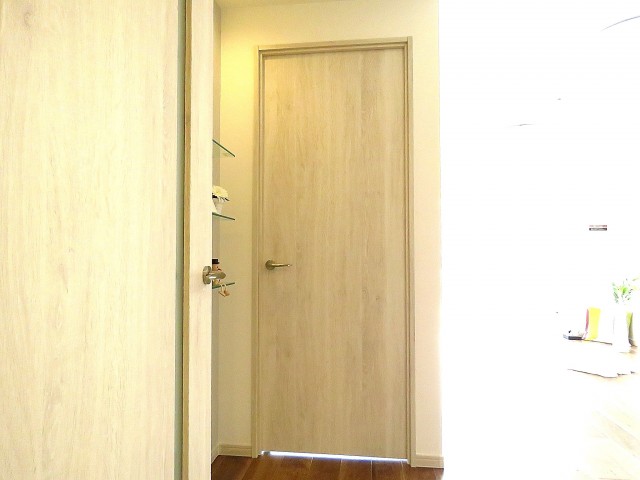 シャンボール池田山　洋室扉