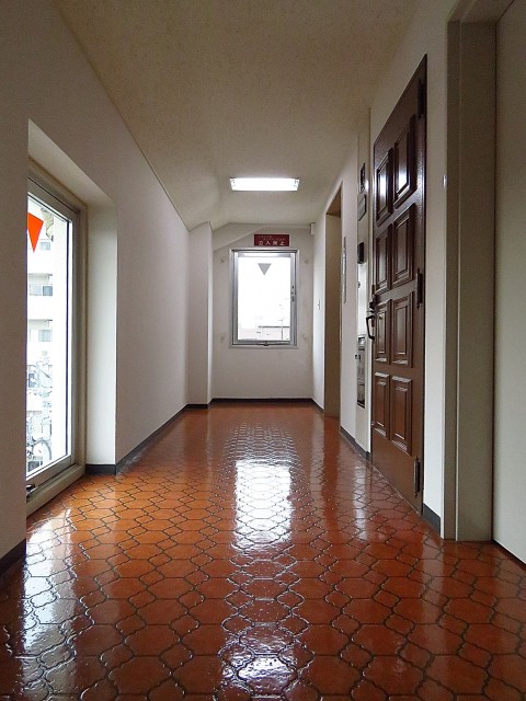 ディアハイム目黒　共用廊下