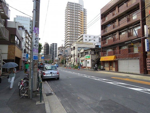 マンション大塚　前面道路