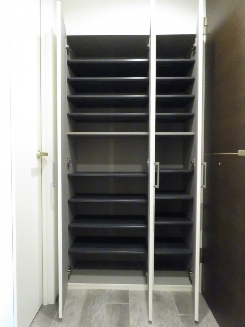 初台ハイツ　シューズBOX