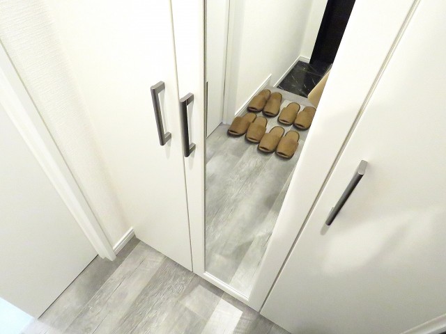 初台ハイツ　シューズBOX