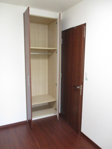 ジェイパーク上池台　６洋室（2）収納オープン