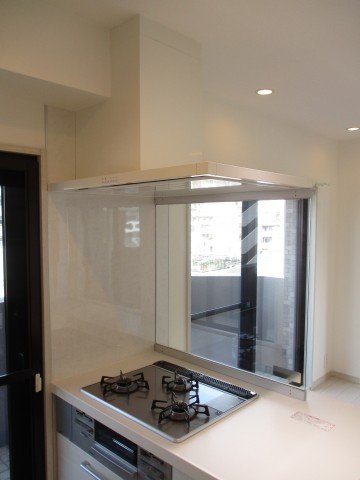 ライオンズプラザ石川台　８キッチンレンジ