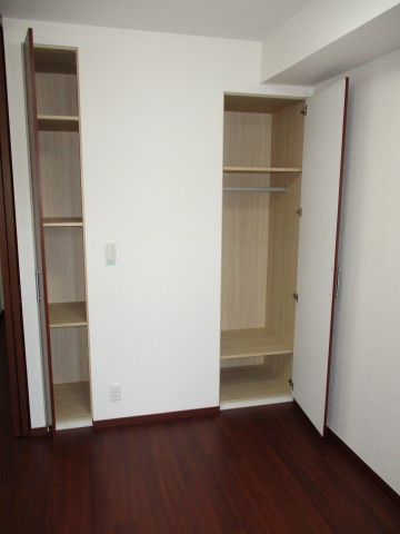 ジェイパーク上池台　７洋室（３）収納オープン