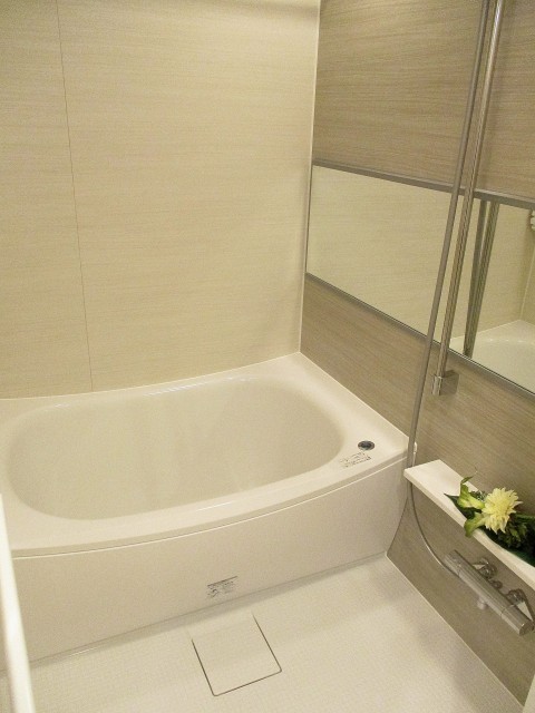 ソフトタウン晴海２ｆ バス (1)