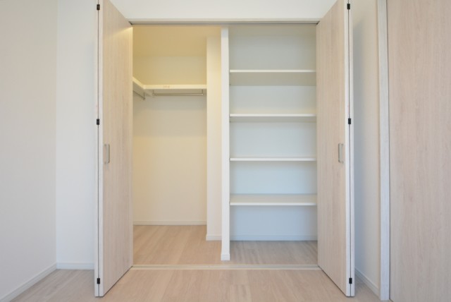 クレストフォルム田町ベイサイドコート 洋室1