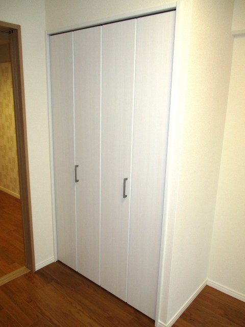 恒陽馬込マンション　64.6帖洋室収納